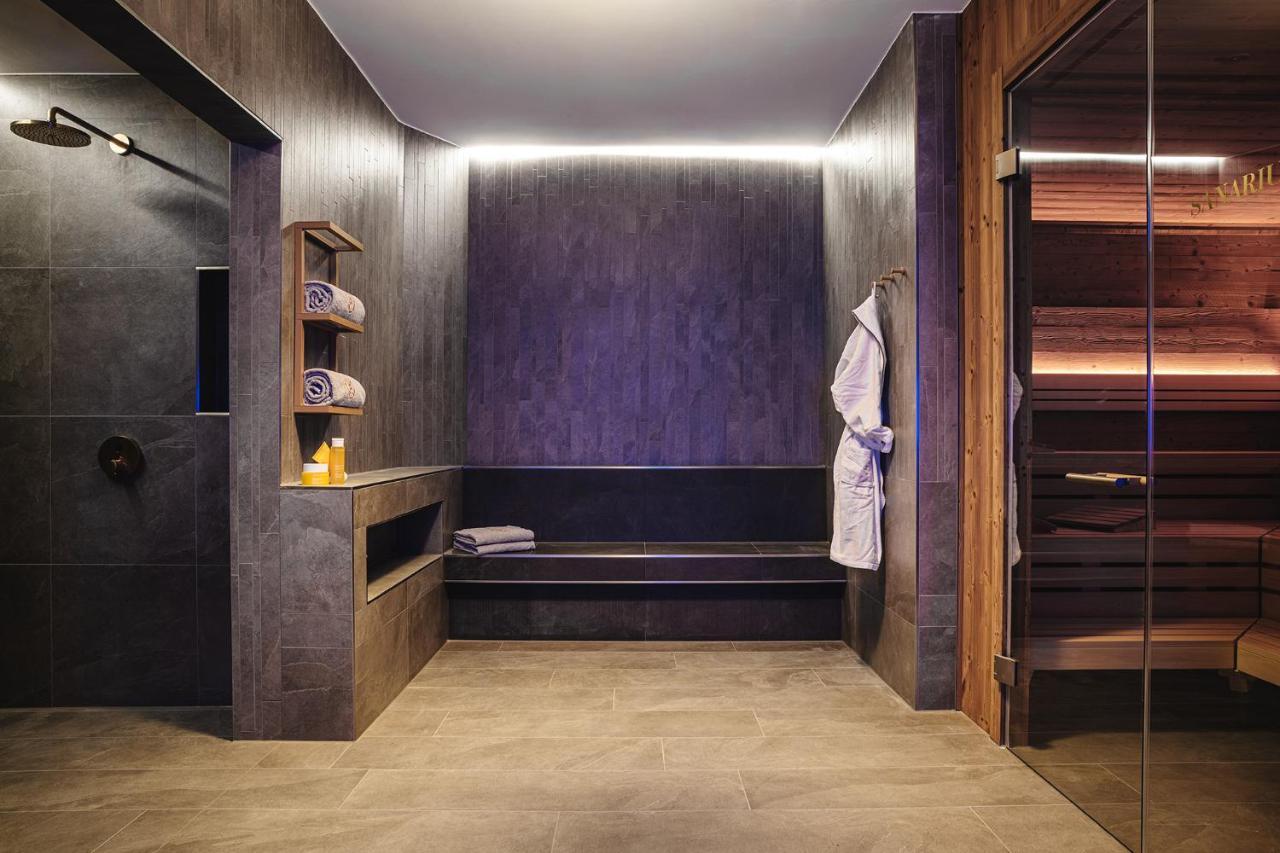 Althoff Grandhotel Schloss Bensberg Bergisch Gladbach Exteriör bild The spa at The Standard London