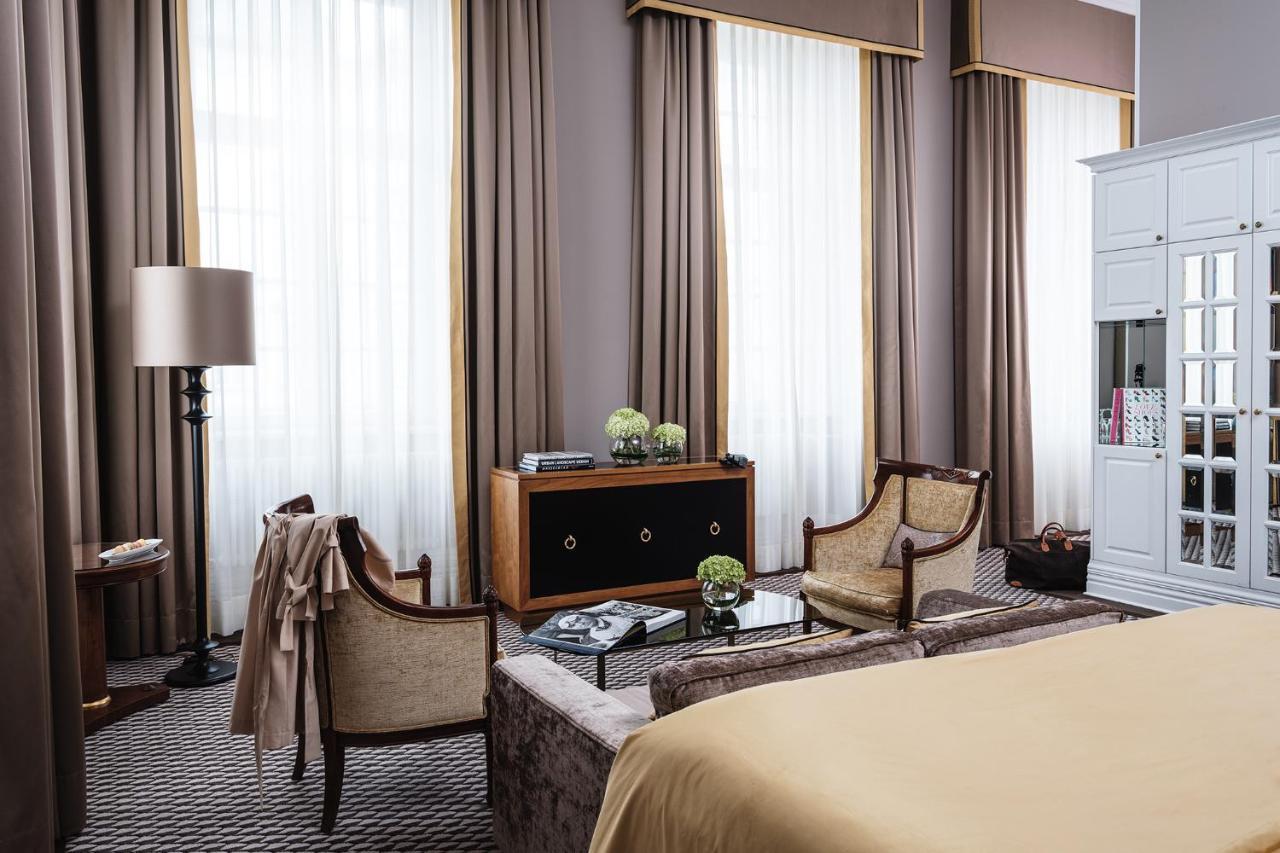 Althoff Grandhotel Schloss Bensberg Bergisch Gladbach Exteriör bild A suite at the Mandarin Oriental, Munich