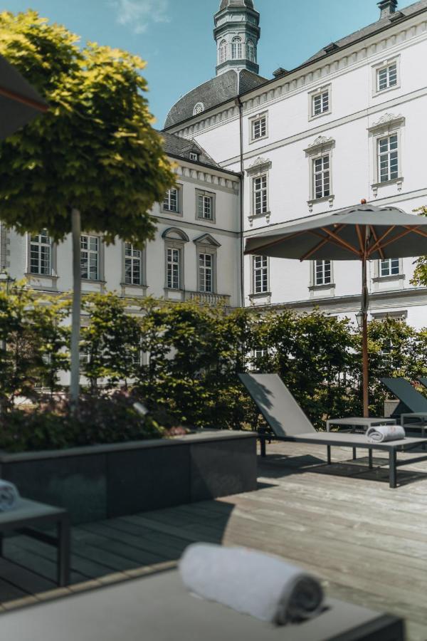 Althoff Grandhotel Schloss Bensberg Bergisch Gladbach Exteriör bild The hotel's garden