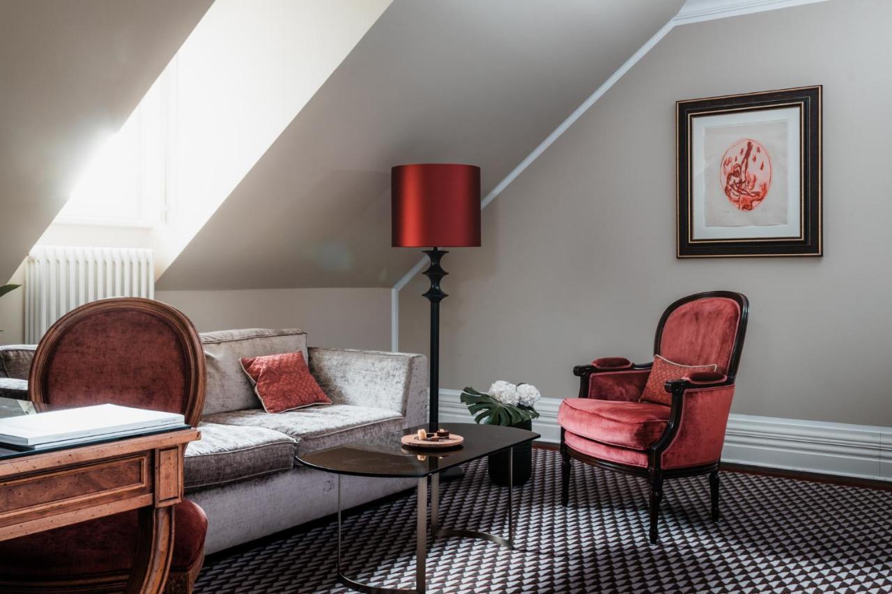 Althoff Grandhotel Schloss Bensberg Bergisch Gladbach Exteriör bild A suite at the hotel