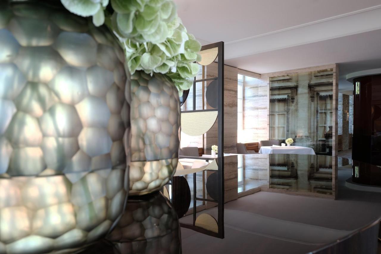 Althoff Grandhotel Schloss Bensberg Bergisch Gladbach Exteriör bild A suite at the Mandarin Oriental